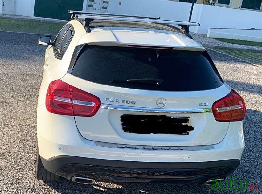 2014' Mercedes-Benz Gla-200 Urban photo #3