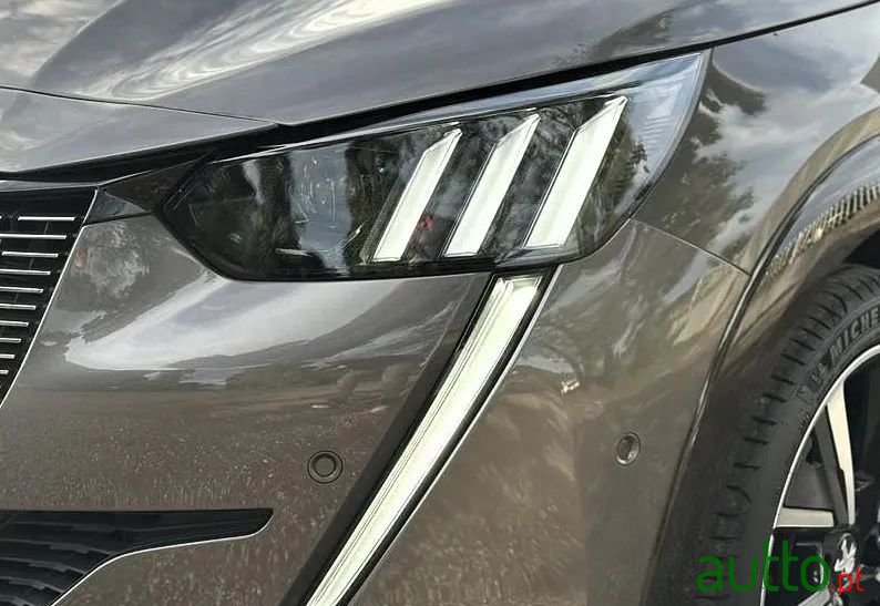 2022' Peugeot 208 photo #3