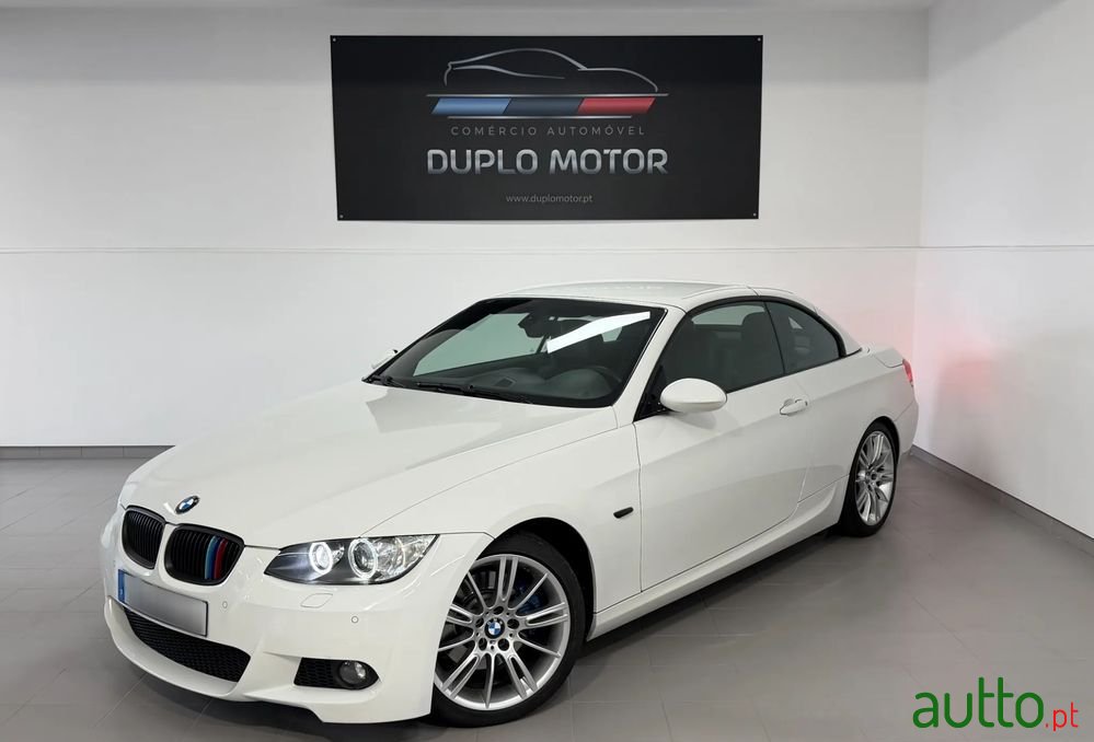2009' BMW Série 3 I M Sport Edition photo #3