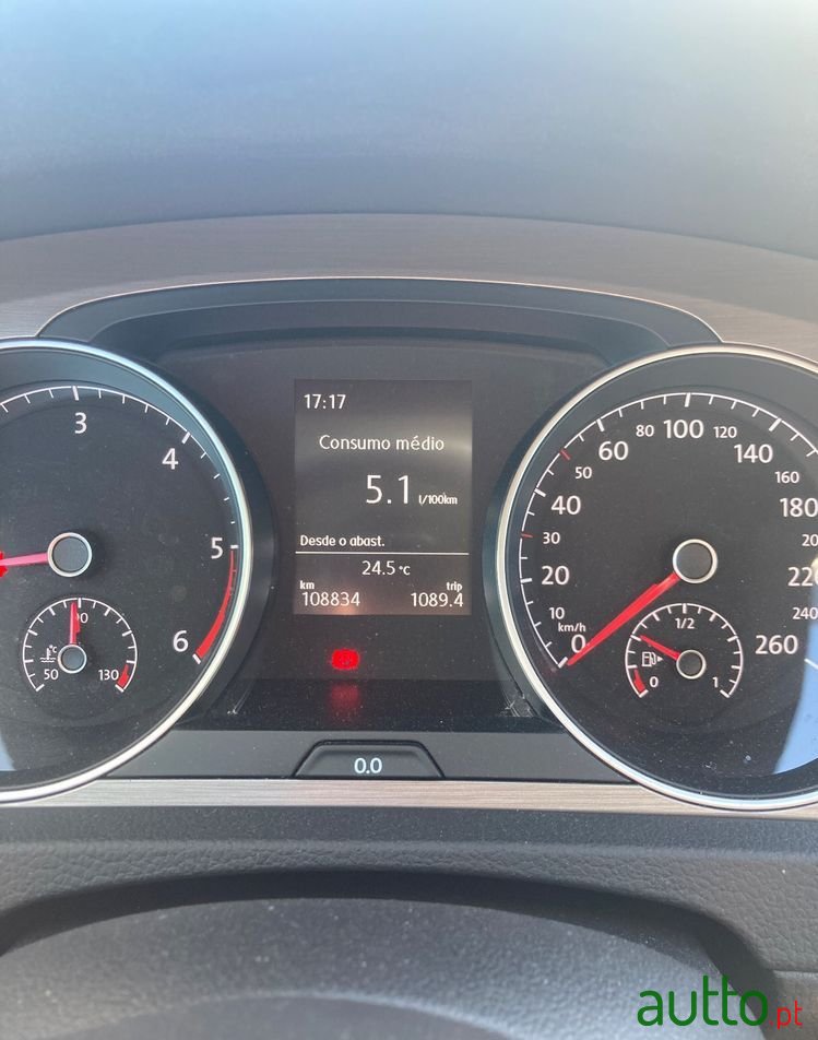 2015' Volkswagen Golf photo #2