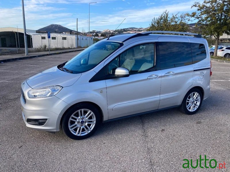 2015' Ford Tourneo Courier photo #1