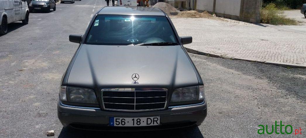 1994' Mercedes-Benz C-220 Diesel photo #2
