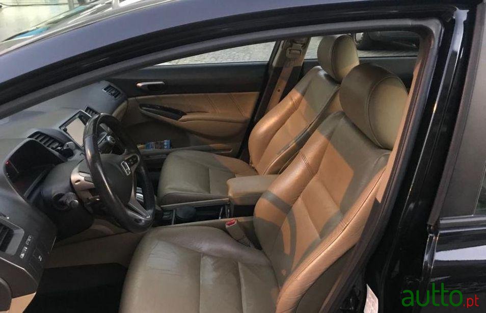 2008' Honda Civic Hybrid photo #4