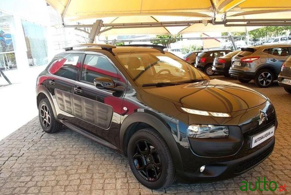 2016' Citroen C4 Cactus photo #2
