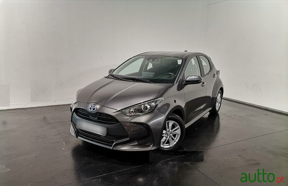 2022' Toyota Yaris photo #1