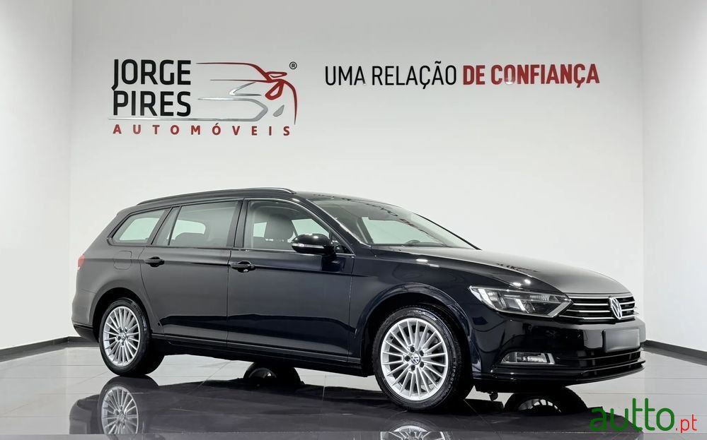 2016' Volkswagen Passat Variant photo #2