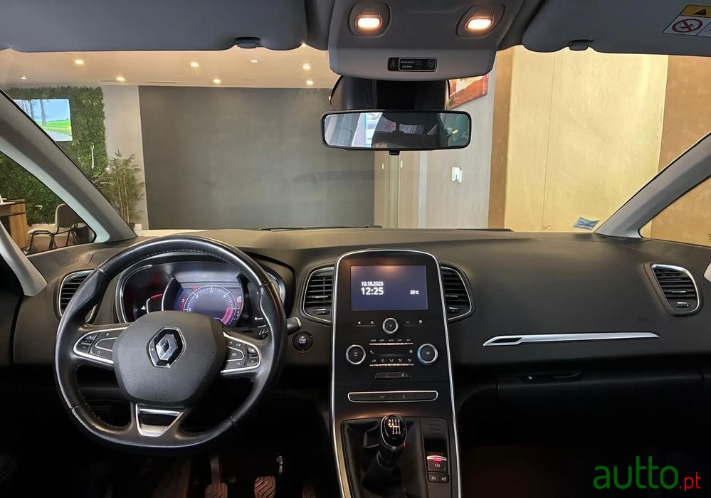 2019' Renault Scenic photo #6