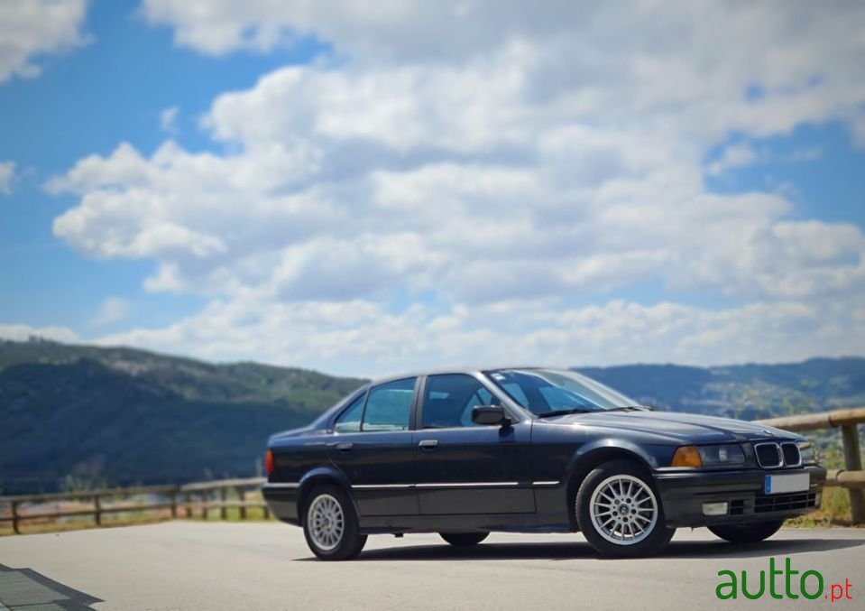 1991' BMW 316 photo #1