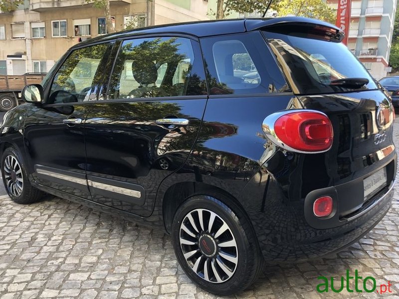 2016' Fiat 500L photo #3