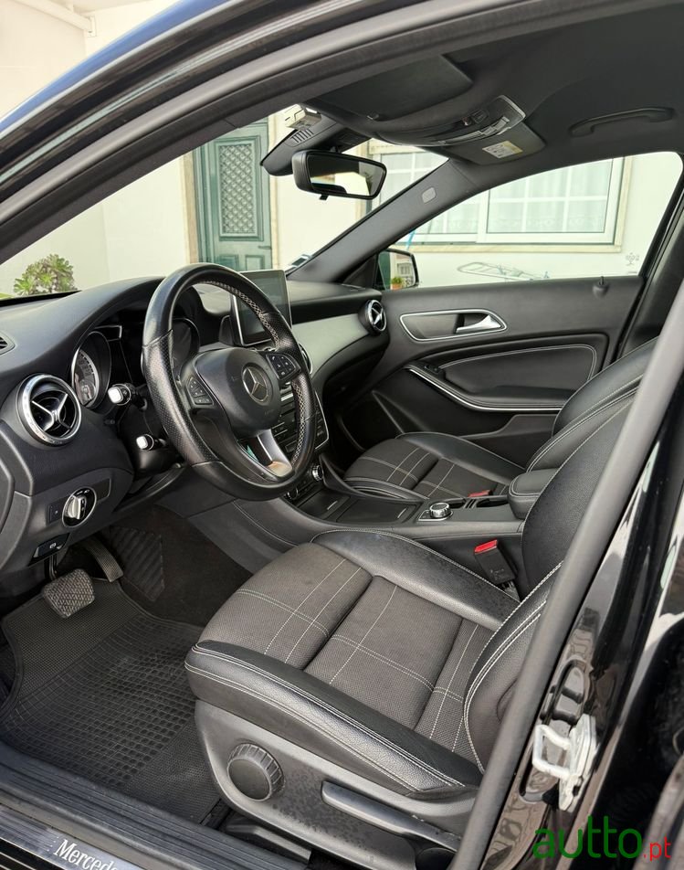 2015' Mercedes-Benz Classe Gla photo #2