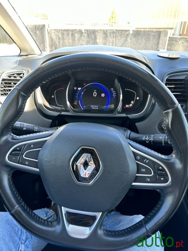 2017' Renault Grand Scenic photo #5