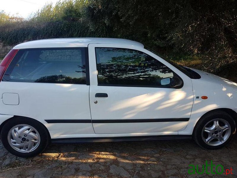 1998' Fiat Punto Sx photo #1