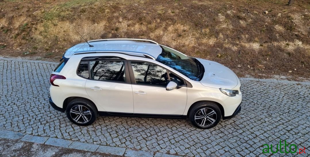 2017' Peugeot 2008 photo #3