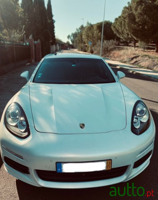 2013' Porsche Panamera photo #4