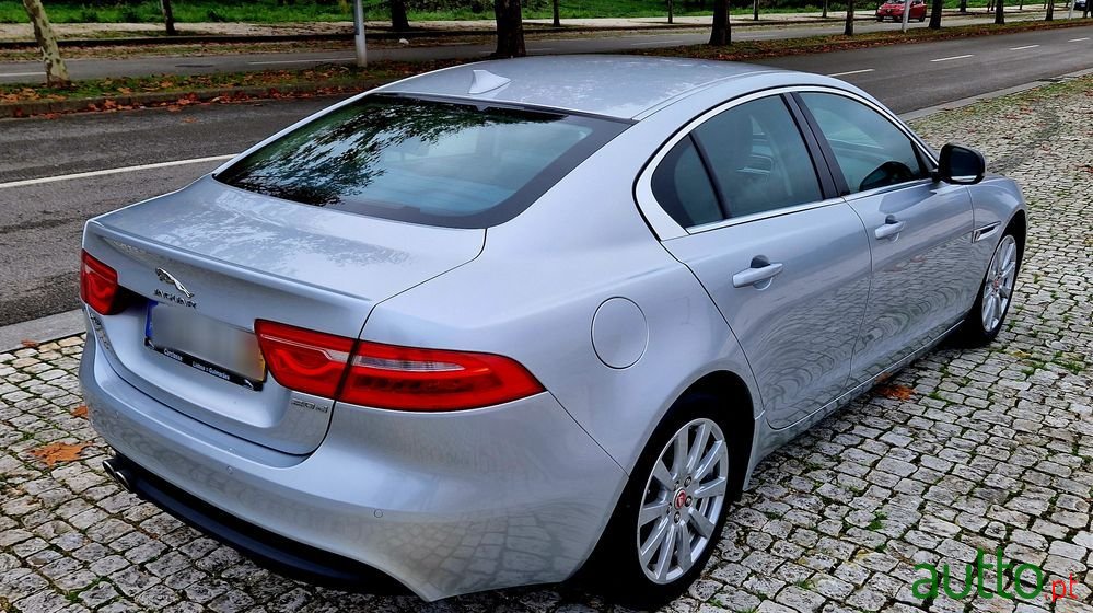 2017' Jaguar XE 2.0 D Prestige Aut. photo #5