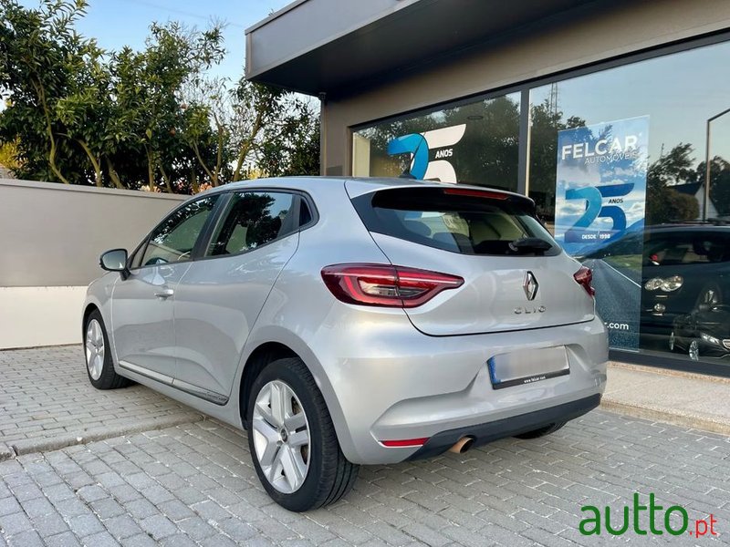 2020' Renault Clio photo #4