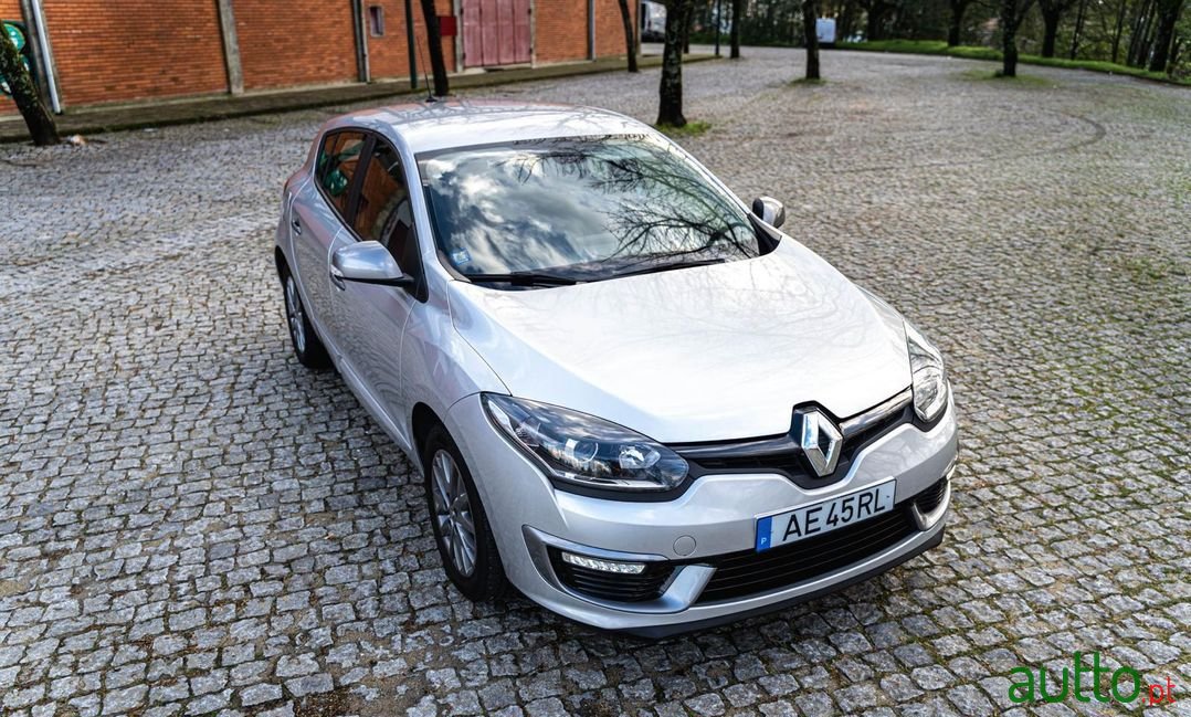 2014' Renault Megane photo #4