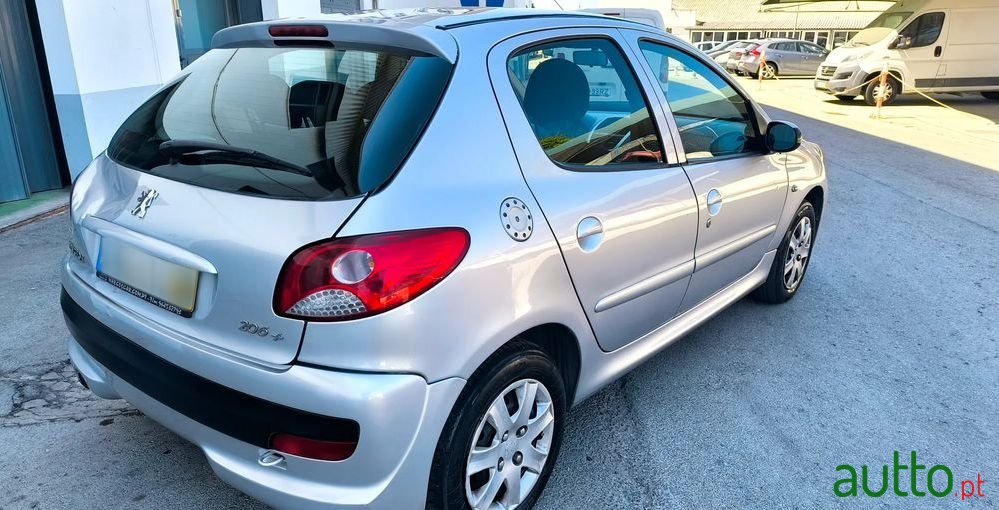 2009' Peugeot 206 1.4 Hdi Trendy photo #3