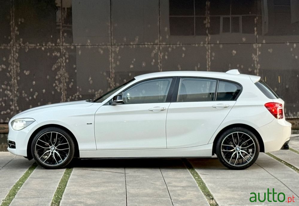 2011' BMW Série 1 D Line Sport photo #4