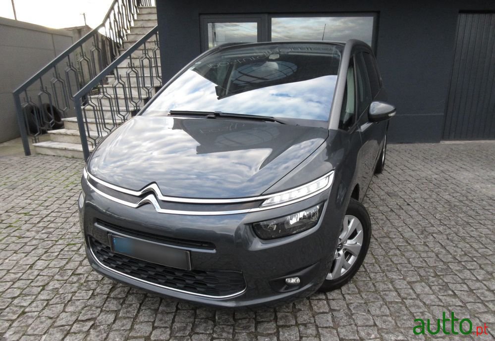 2015' Citroen C4 Grand Picasso photo #2