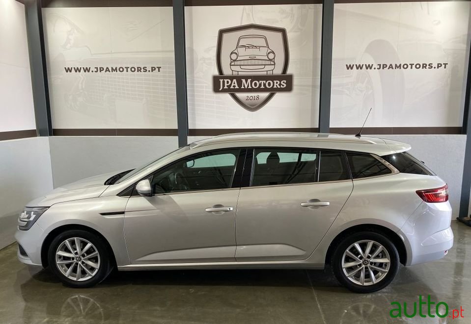 2017' Renault Megane Sport Tourer photo #6