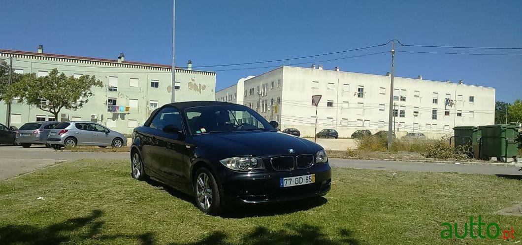 2008' BMW 118 Cabrio photo #1
