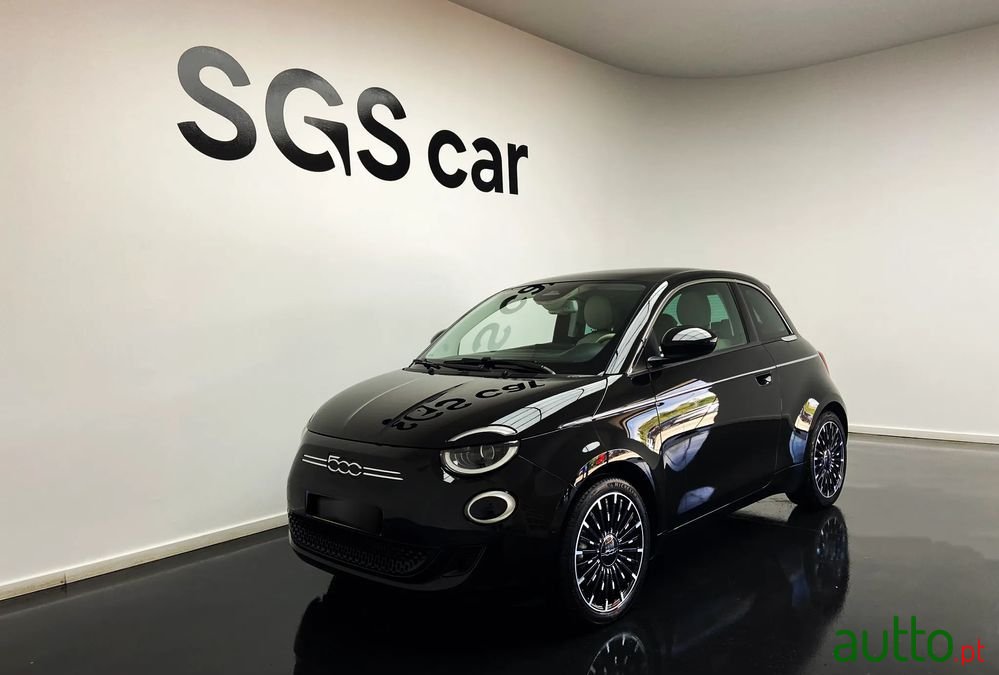 2022' Fiat 500e La Prima photo #1