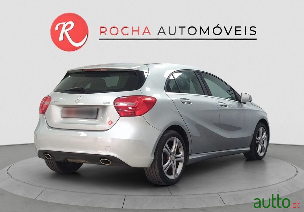 2014' Mercedes-Benz Classe A photo #4