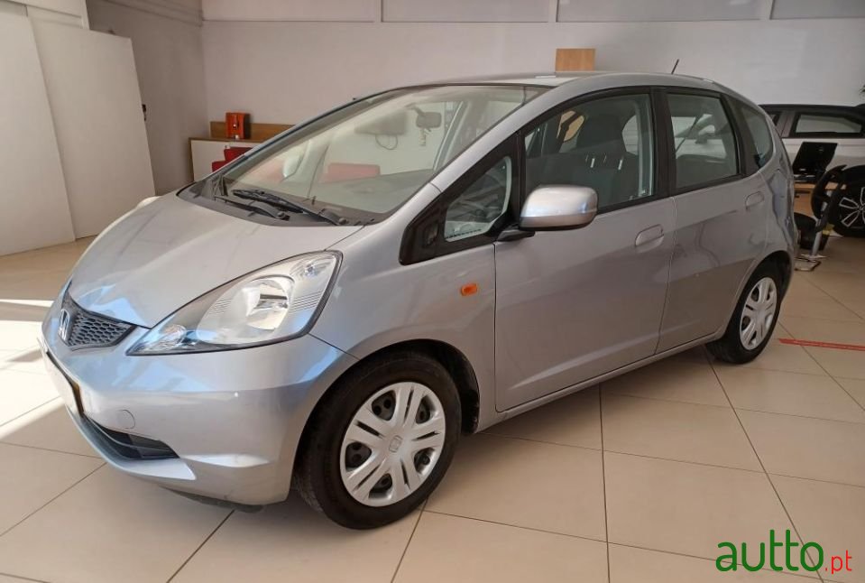 2010' Honda Jazz photo #3