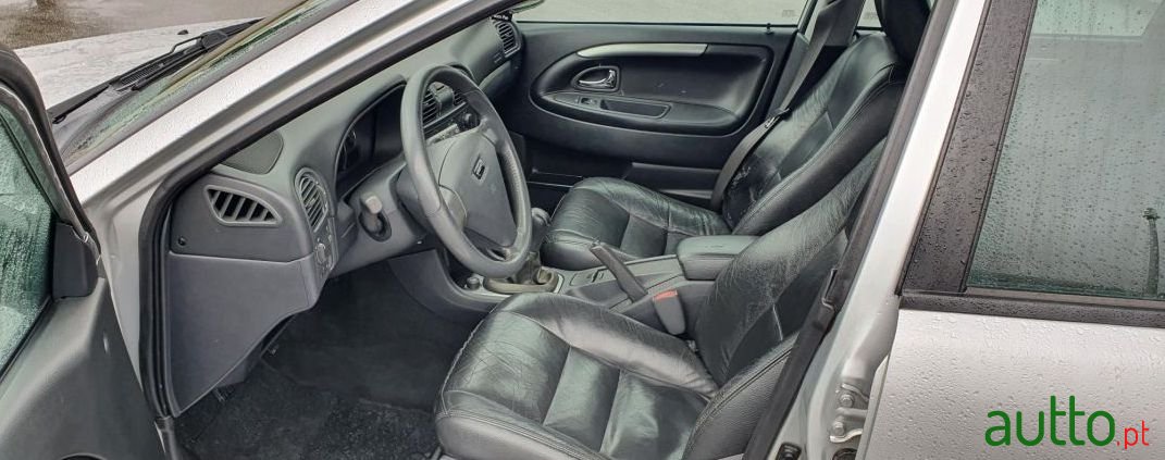 2003' Volvo V40 Sport photo #4