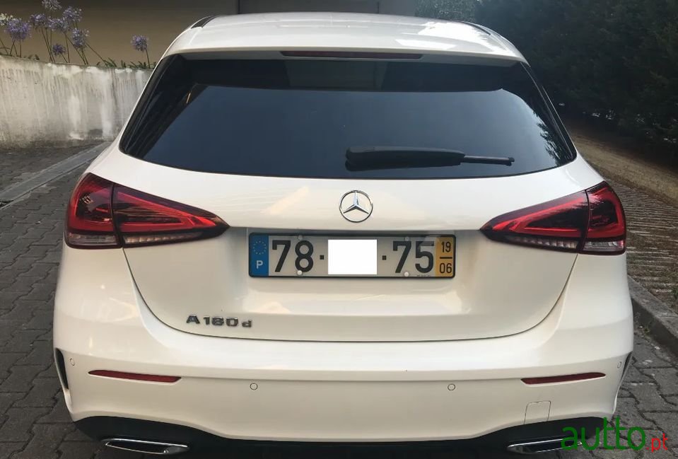2019' Mercedes-Benz A-180 photo #5