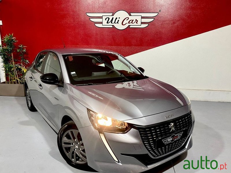 2022' Peugeot 208 photo #1