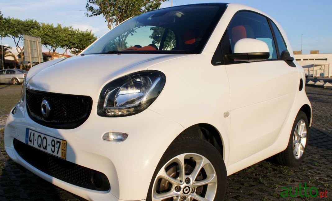 2015' Smart Fortwo photo #2