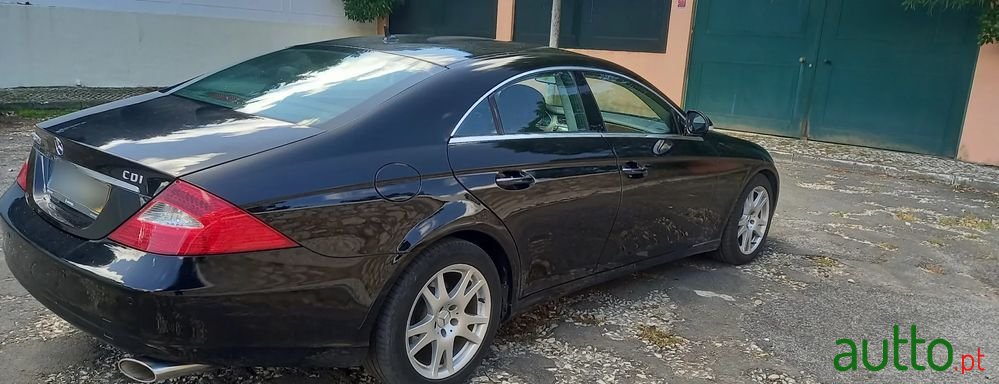 2008' Mercedes-Benz CLS 320 Cdi photo #2