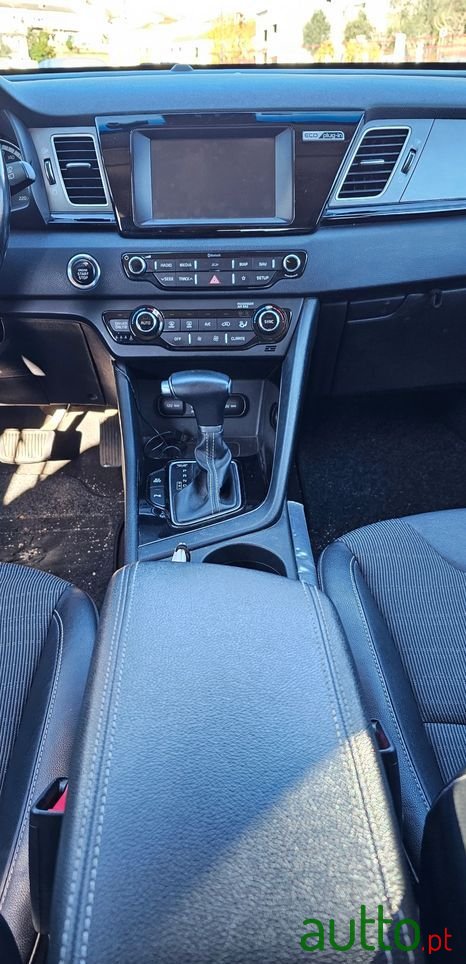 2018' Kia Niro 1.6 Gdi Phev Tx photo #5