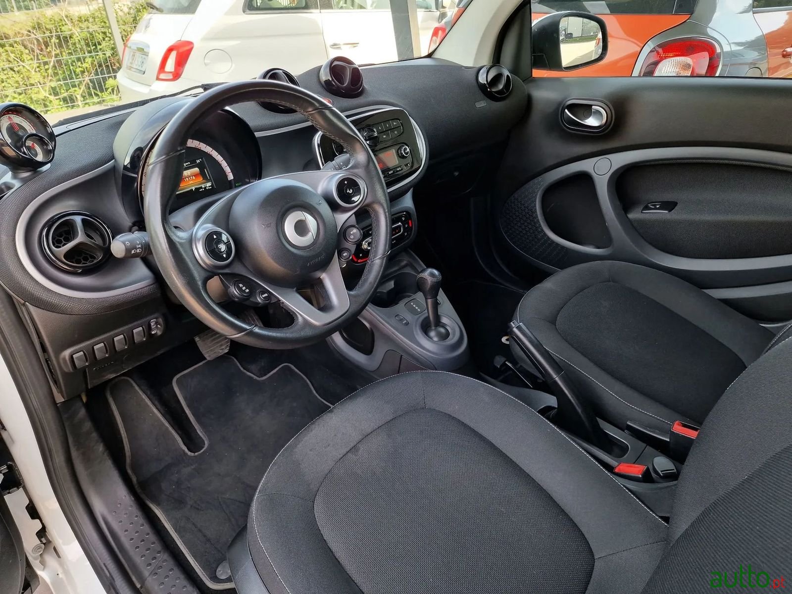 2018' Smart Fortwo photo #4