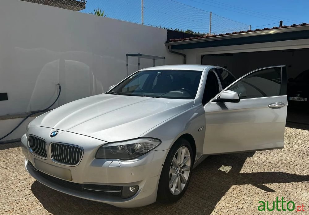 2010' BMW 530 D Auto photo #4