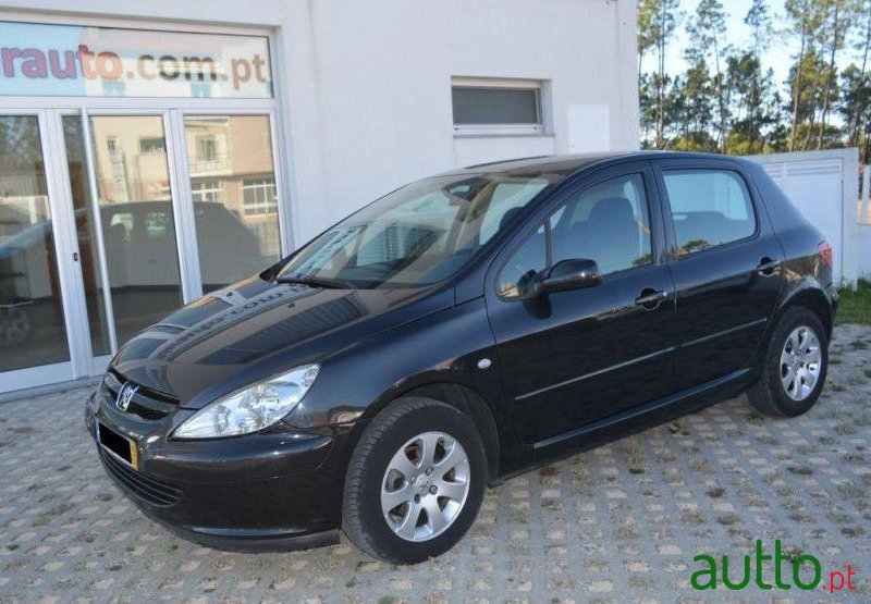 2005' Peugeot 307 1.4 Hdi Xt photo #2