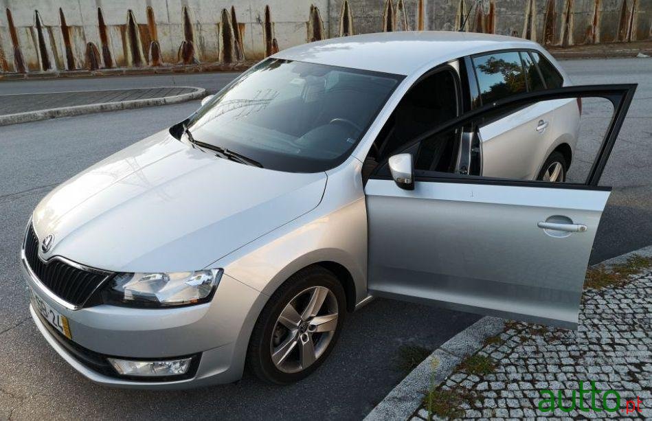 2016' Skoda Rapid Spaceback photo #3