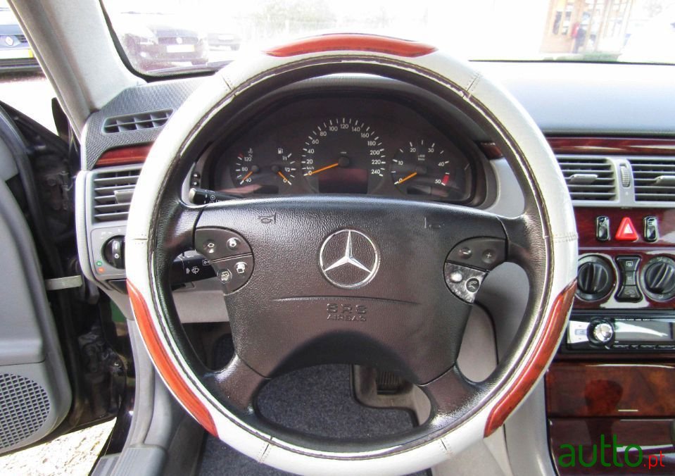1999' Mercedes-Benz E-200 photo #4