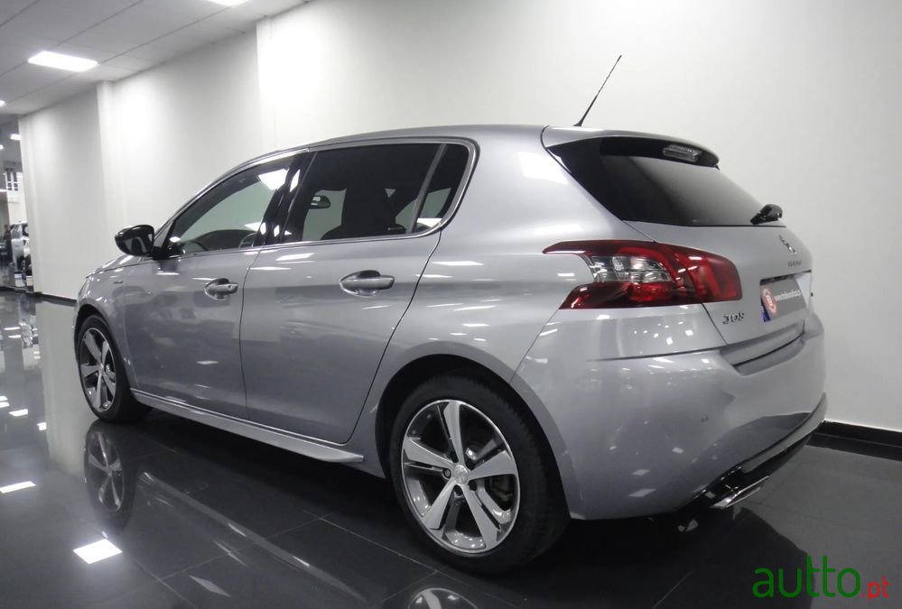 2020' Peugeot 308 Puretech photo #6