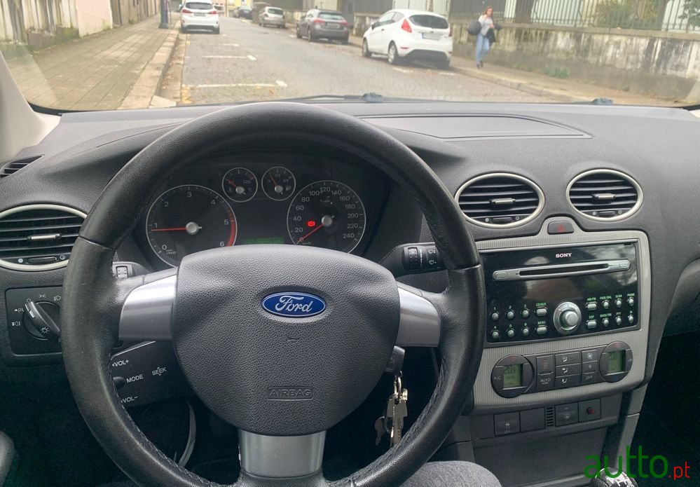 2005' Ford Focus photo #6