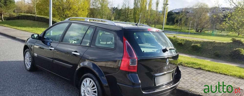 2006' Renault Megane Break photo #1