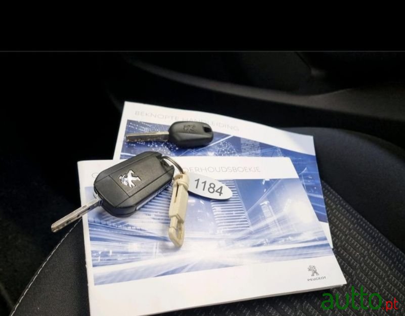 2018' Peugeot 208 photo #5