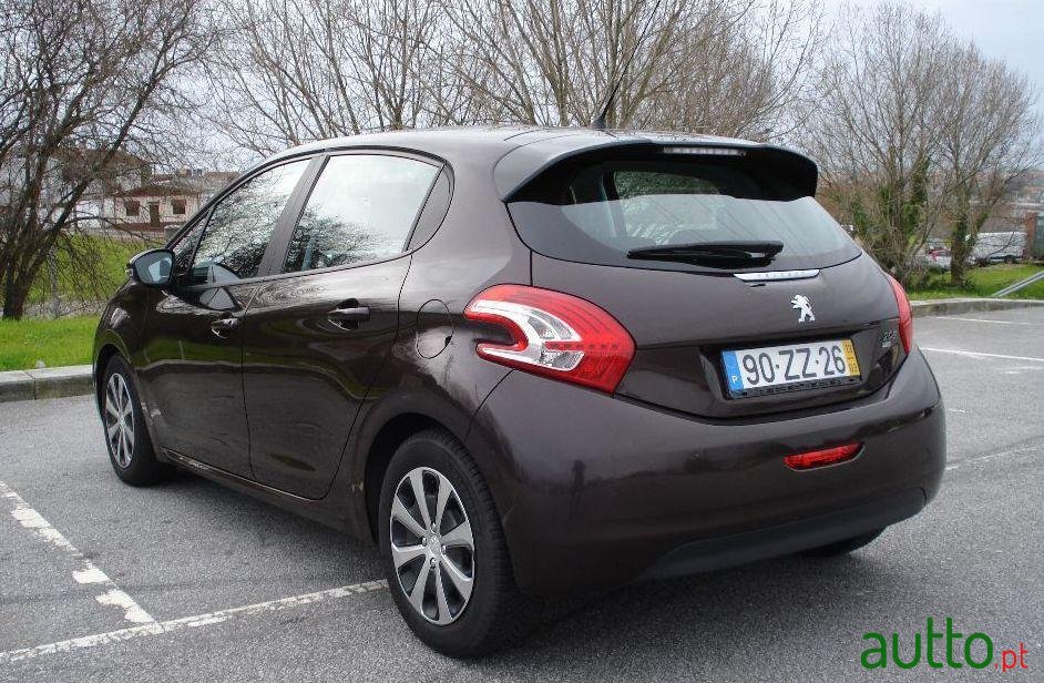 2013' Peugeot 208 1.4 Hdi Access photo #4