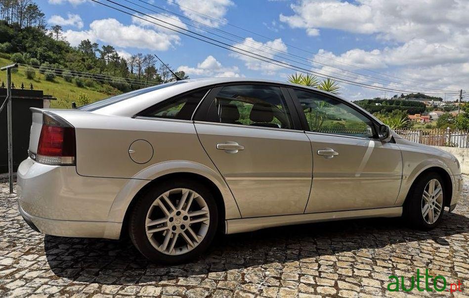 2003' Opel Vectra Gts 2.2 Dti photo #2