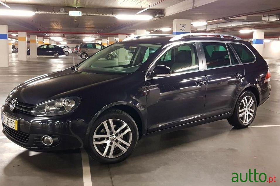 2010' Volkswagen Golf Variant photo #1