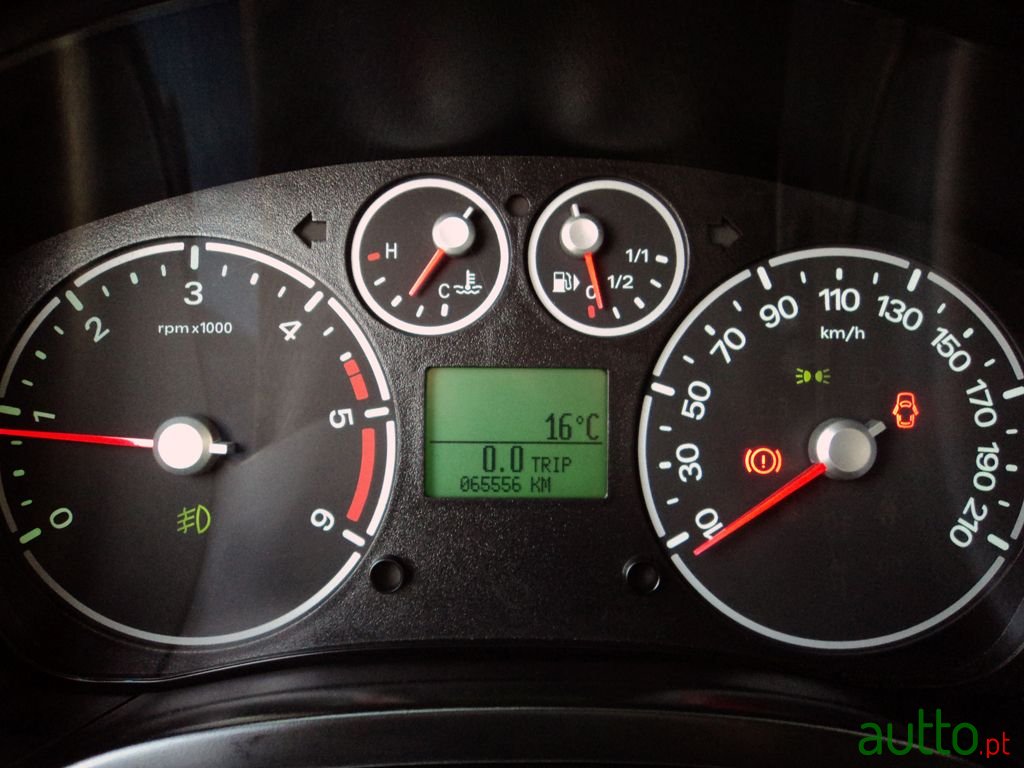 2013' Ford Transit Connect 1.8 TDCi T230 photo #7