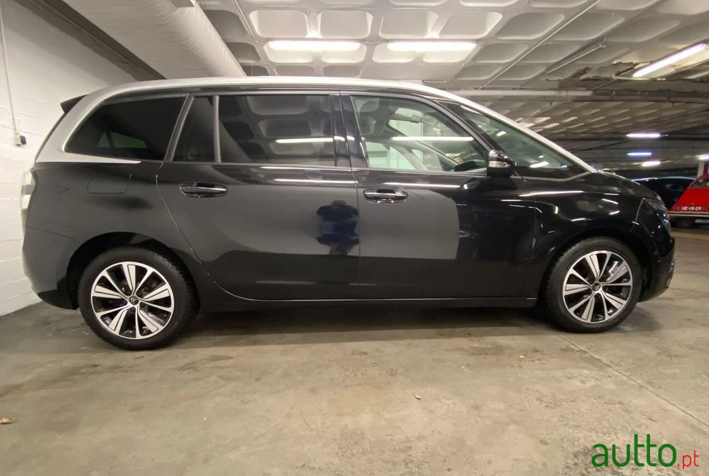 2018' Citroen C4 Grand Picasso photo #4
