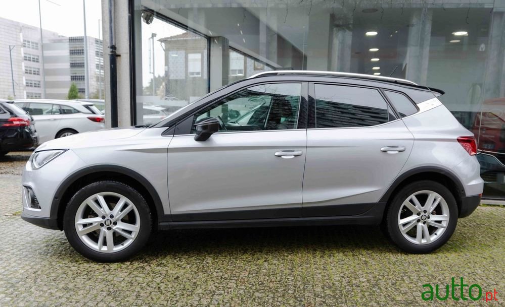 2020' SEAT Arona 1.0 Tsi Fr photo #2